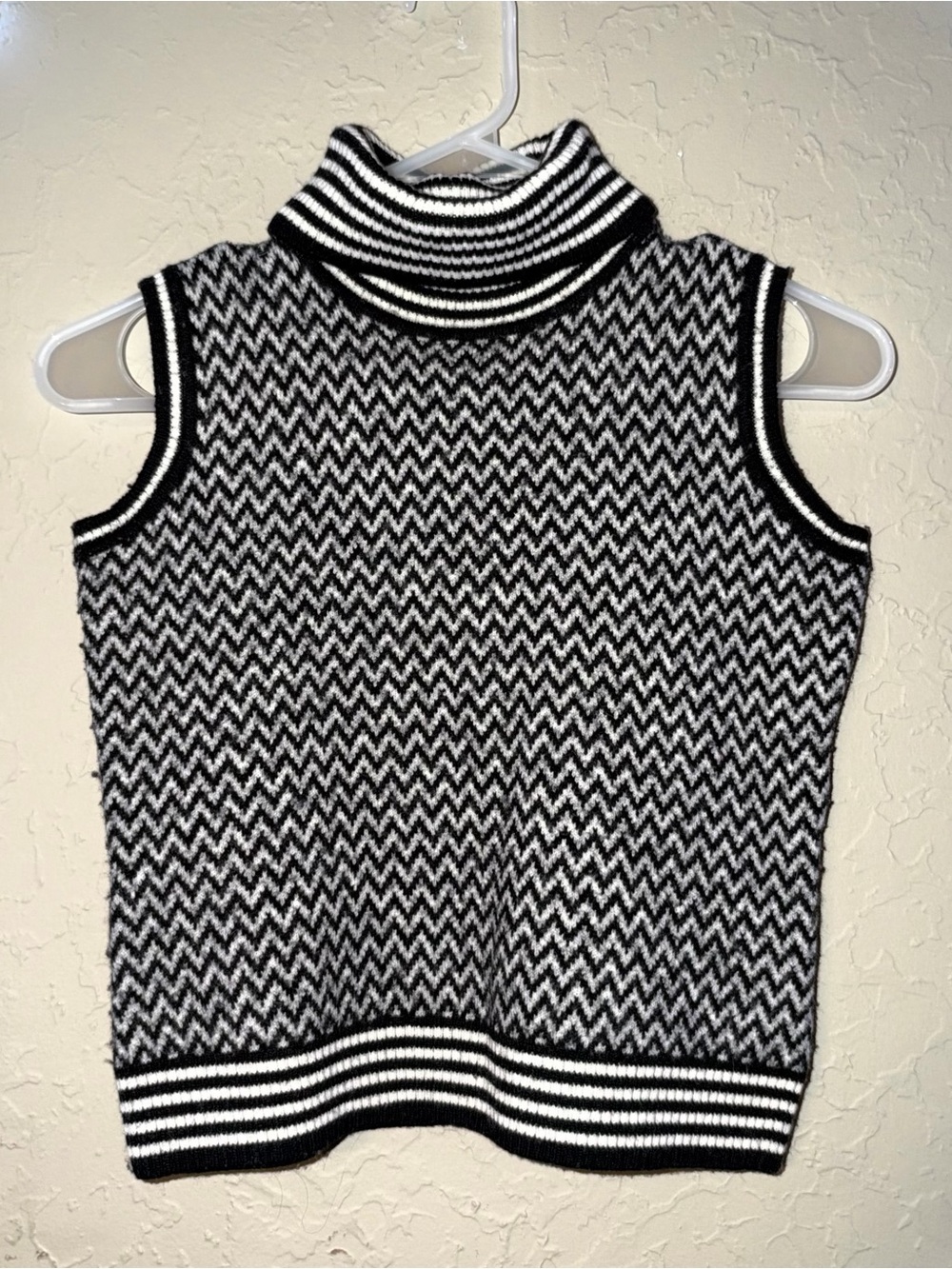 apostrophe petite Chevron Vest